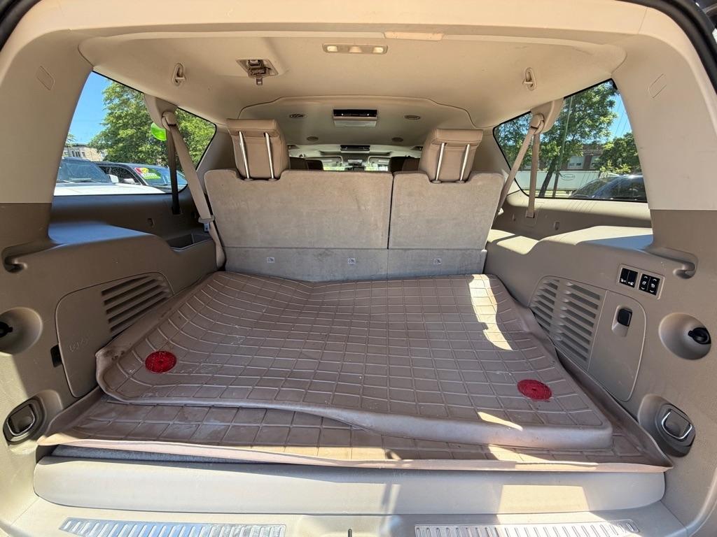 Chevrolet Suburban LT 4WD 2016