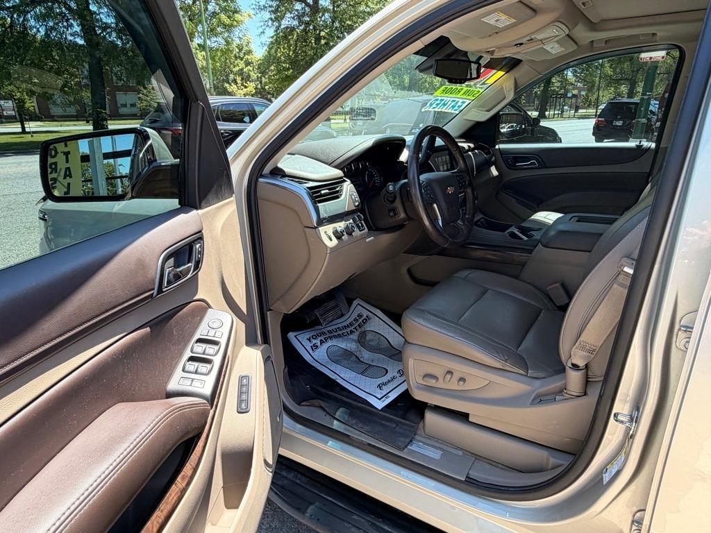 Chevrolet Suburban LT 4WD 2016