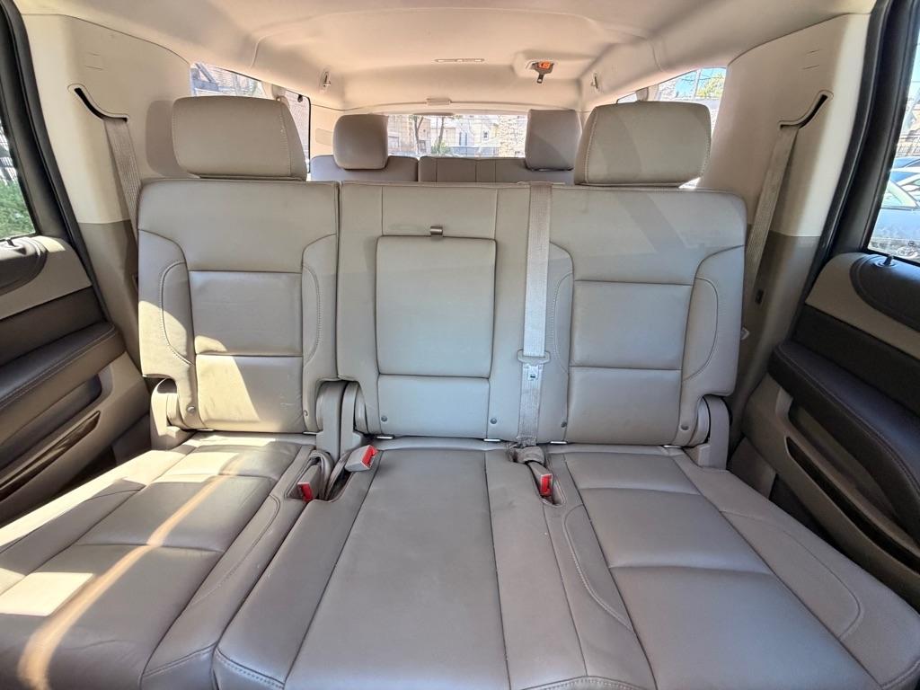 Chevrolet Suburban LT 4WD 2016