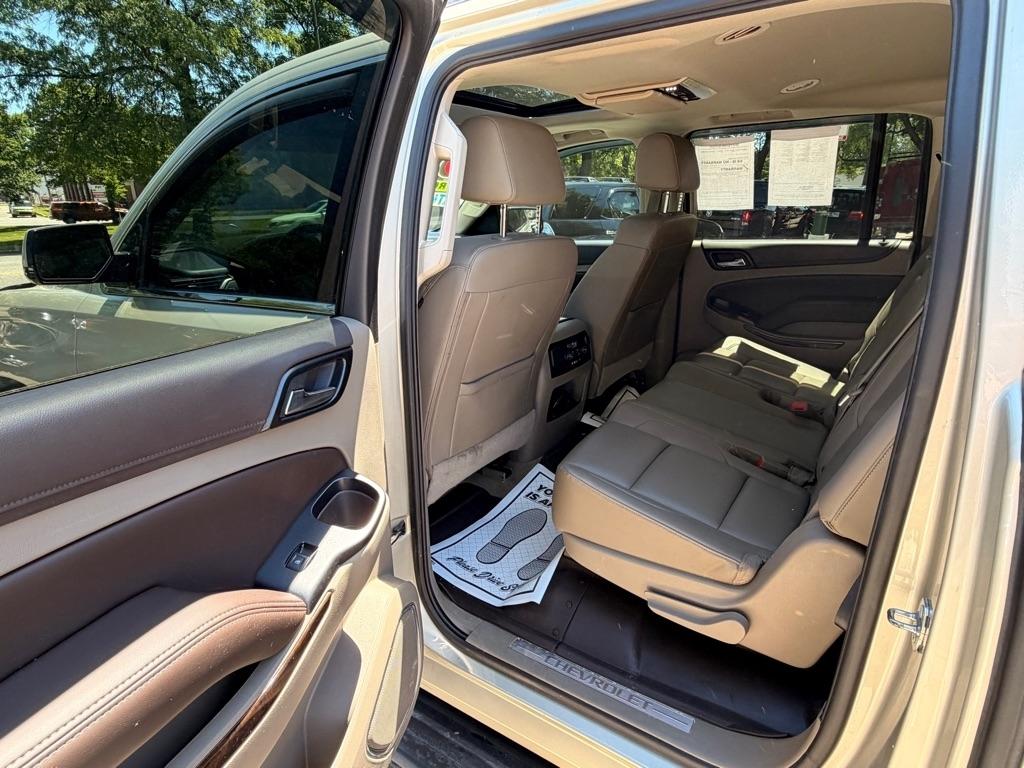 Chevrolet Suburban LT 4WD 2016