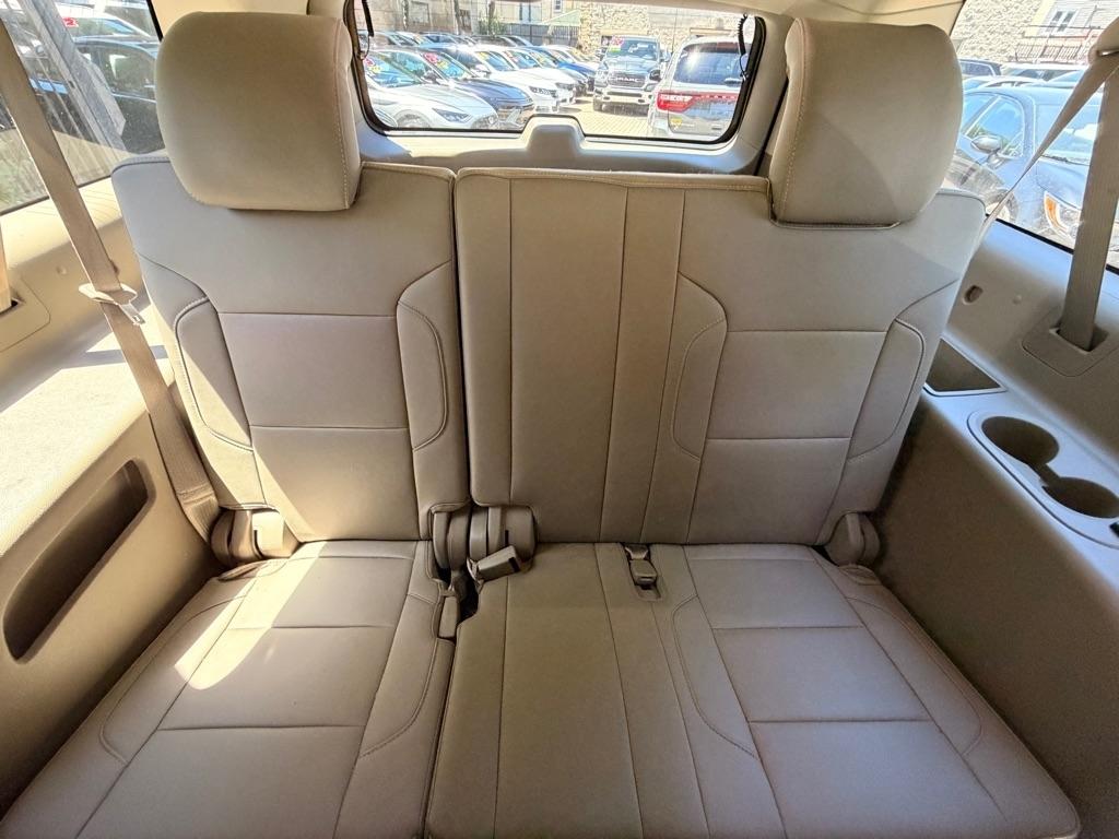 Chevrolet Suburban LT 4WD 2016
