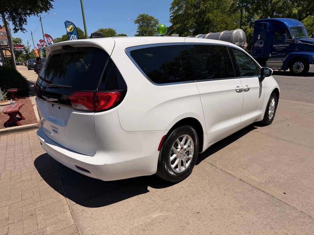 Chrysler Voyager LX 2023