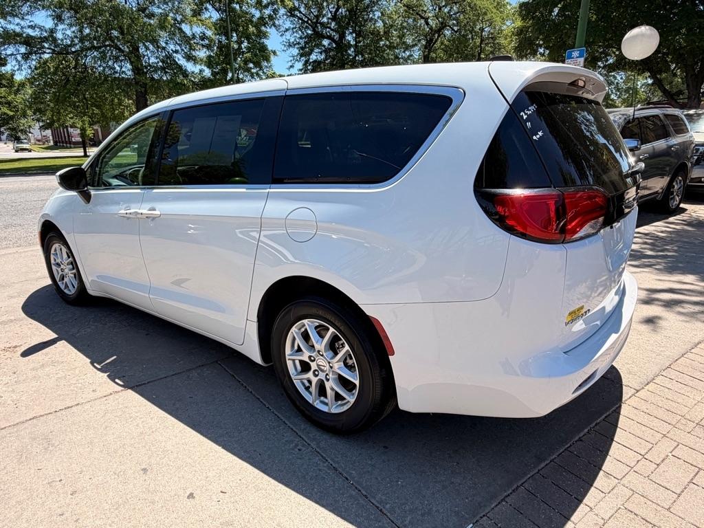 Chrysler Voyager LX 2023