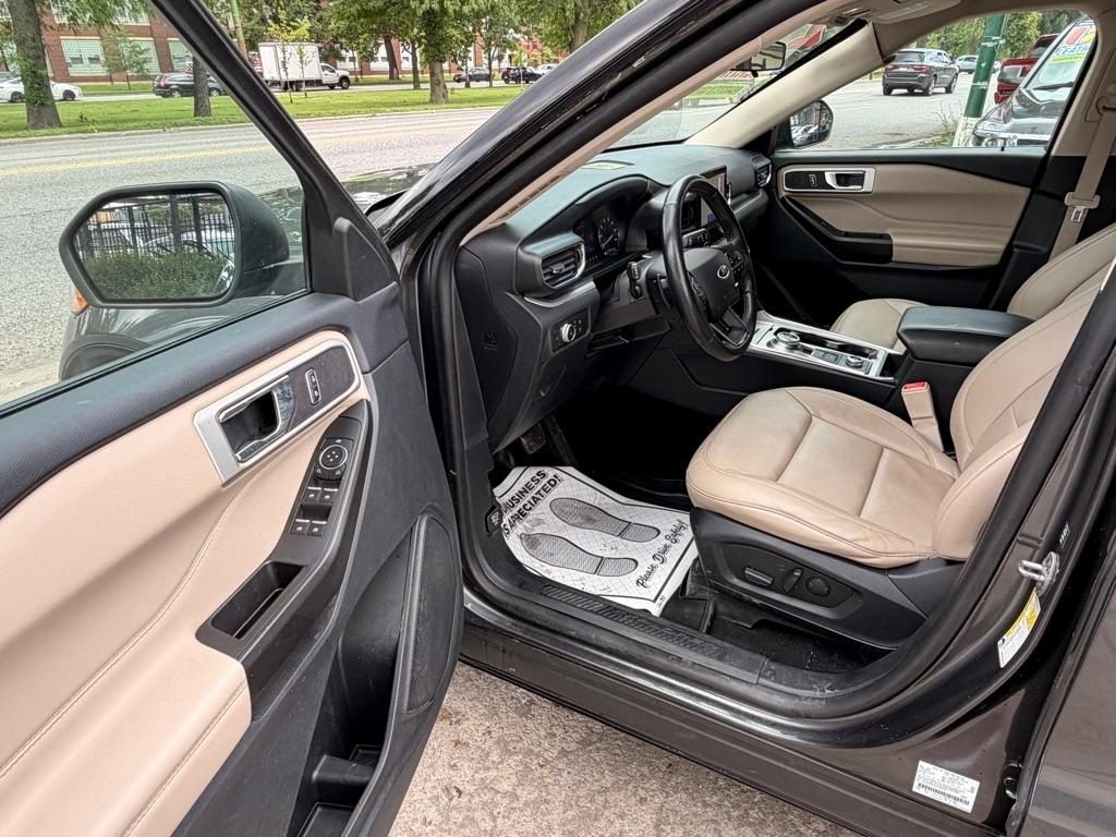 Ford Explorer XLT AWD 2020