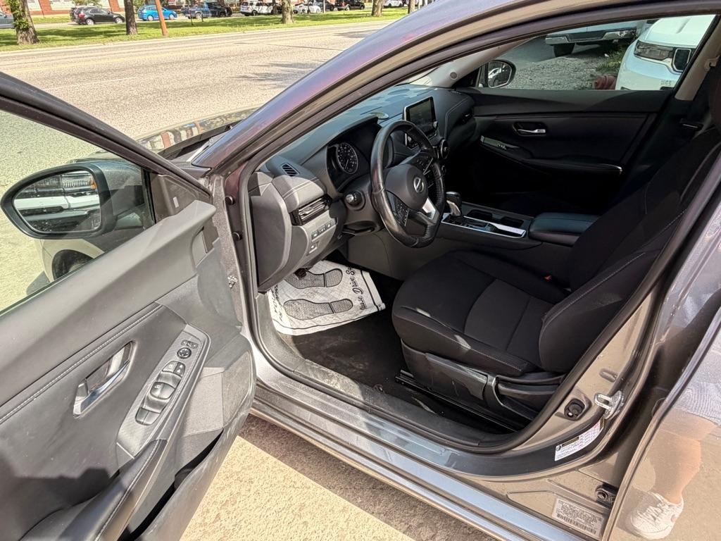 Nissan Sentra SV 2023