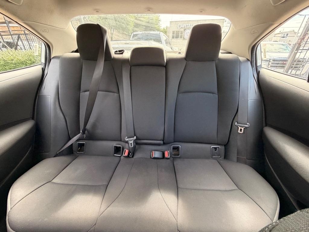Toyota Corolla LE 2024