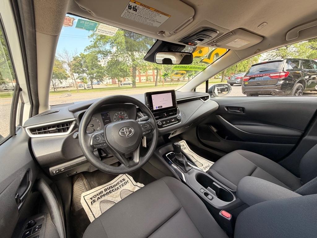 Toyota Corolla LE 2024