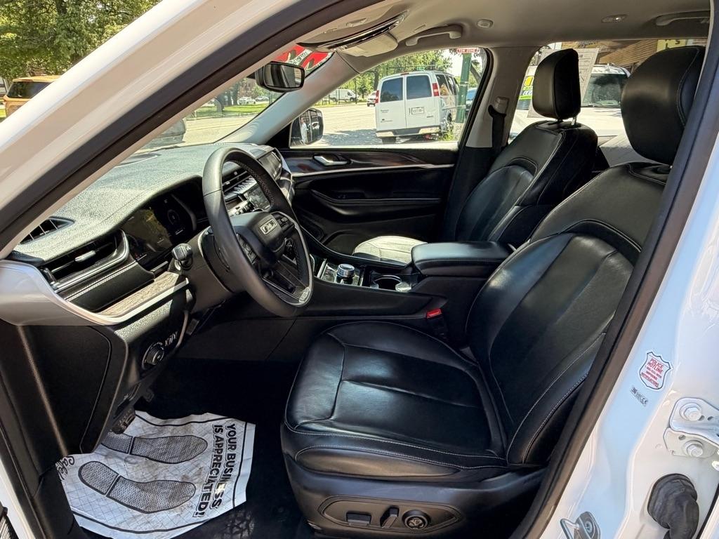 Jeep Grand Cherokee L Limited 4WD 2023