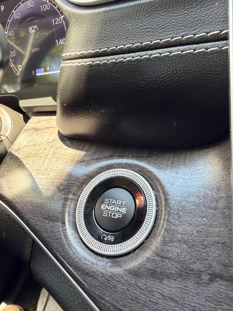 Jeep Grand Cherokee L Limited 4WD 2023