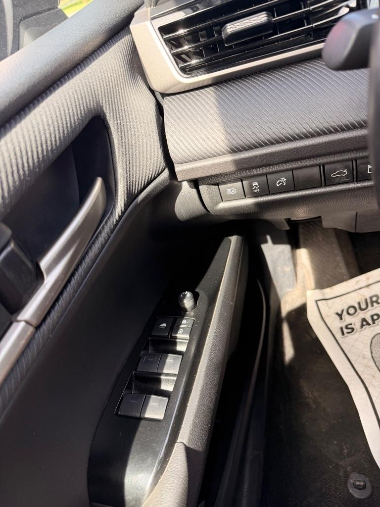 Toyota Camry Hybrid XLE 2025