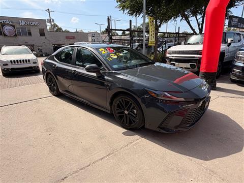 2025 Toyota Camry Hybrid XLE