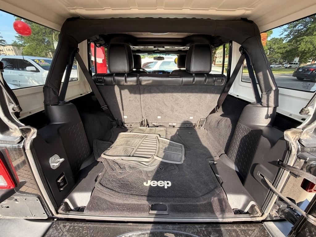 Jeep Wrangler Unlimited Sahara 4WD 2016