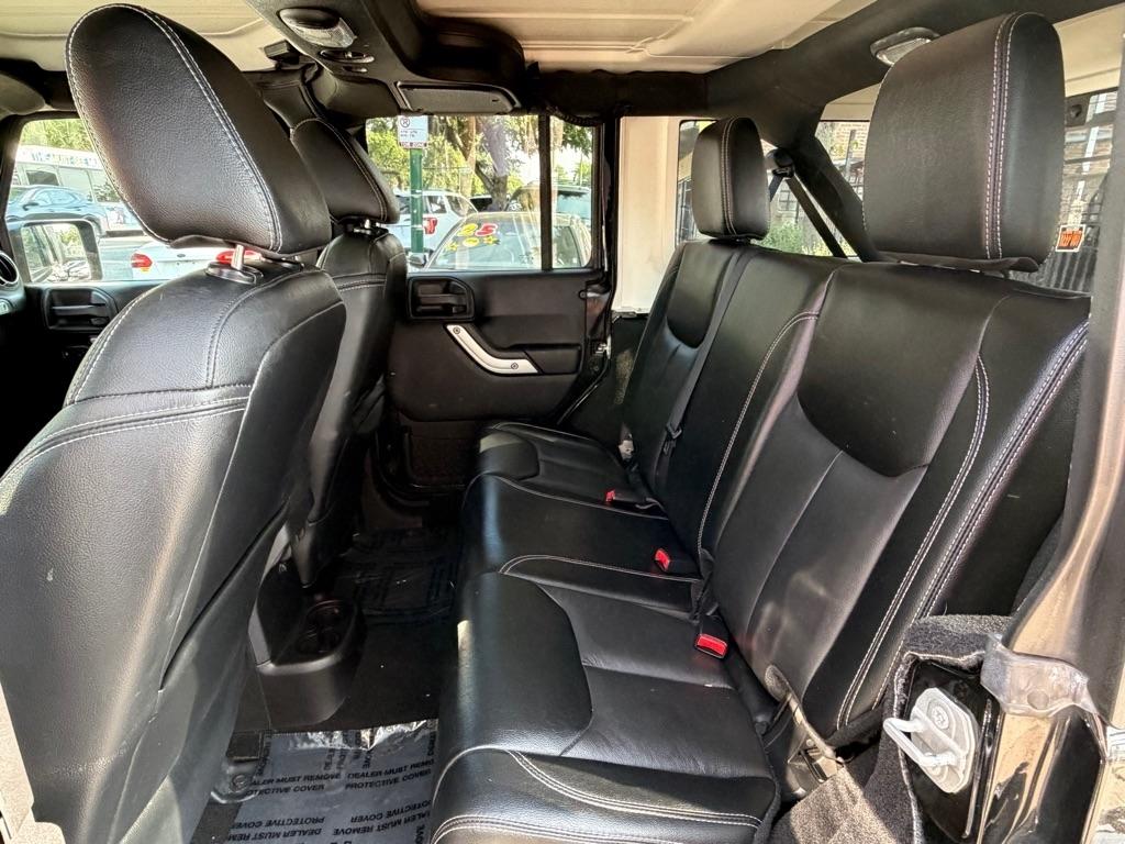 Jeep Wrangler Unlimited Sahara 4WD 2016