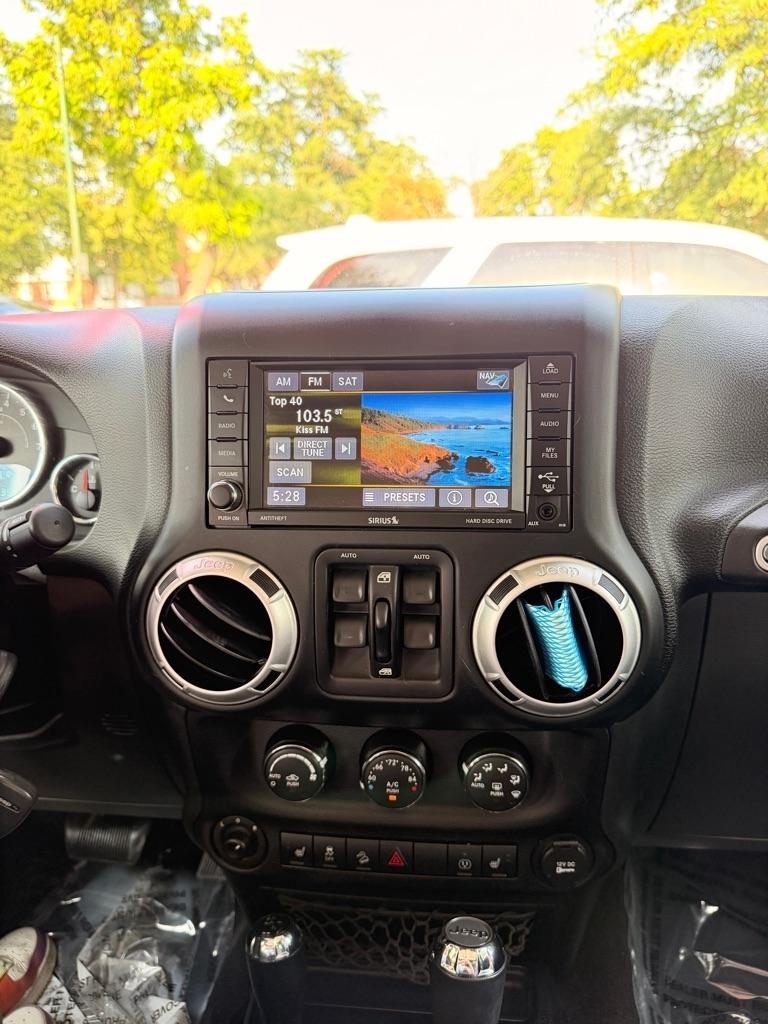 Jeep Wrangler Unlimited Sahara 4WD 2016