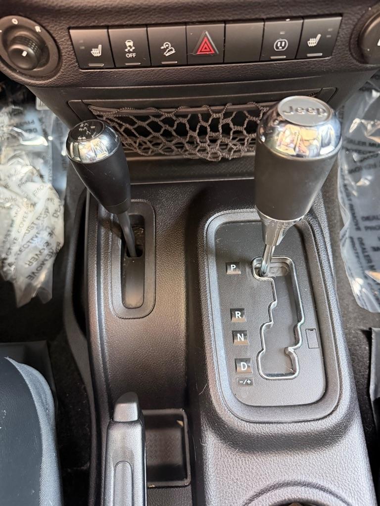 Jeep Wrangler Unlimited Sahara 4WD 2016