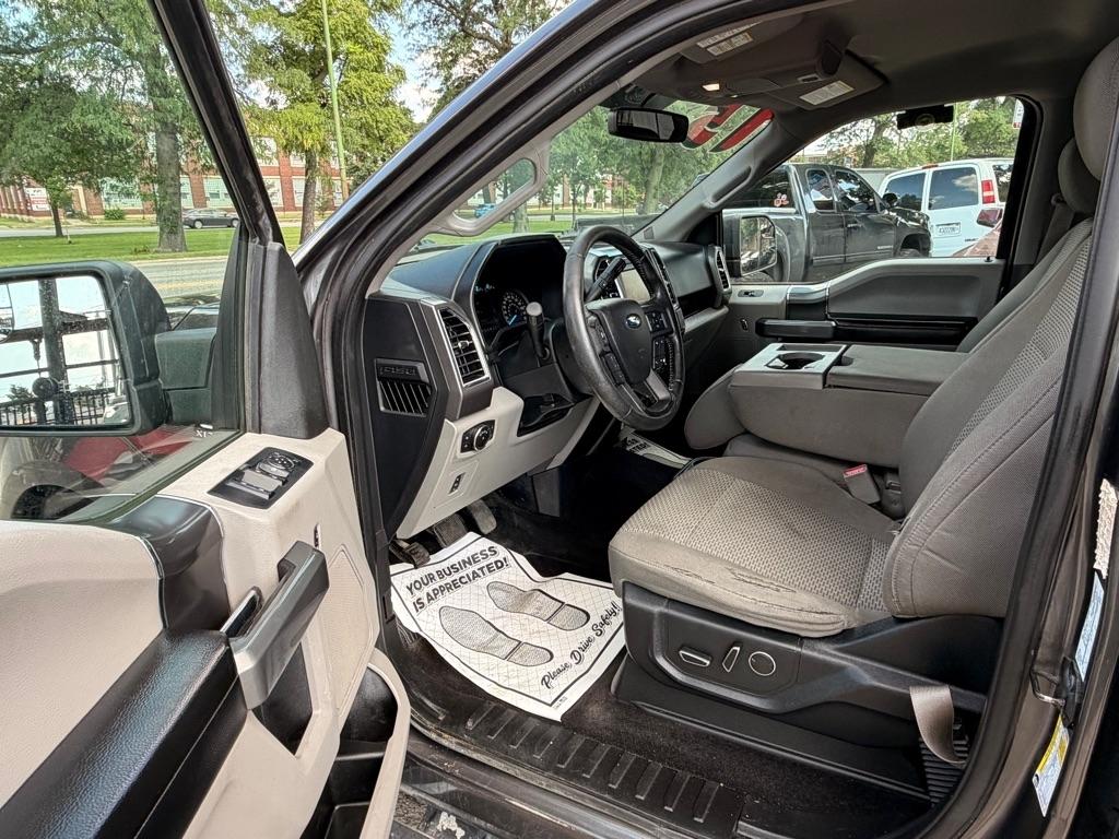 Ford F-150 XL SuperCrew 5.5-ft. Bed 4WD 2015