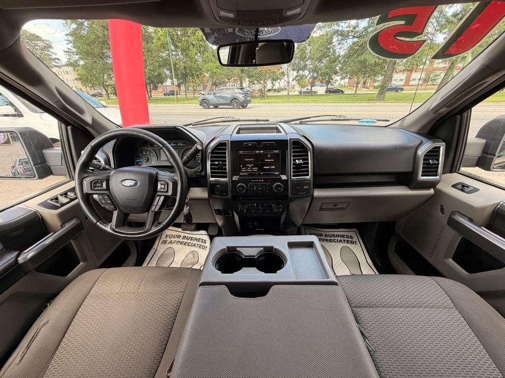 Ford F-150 XL SuperCrew 5.5-ft. Bed 4WD 2015