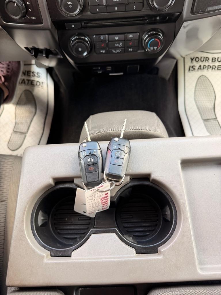 Ford F-150 XL SuperCrew 5.5-ft. Bed 4WD 2015