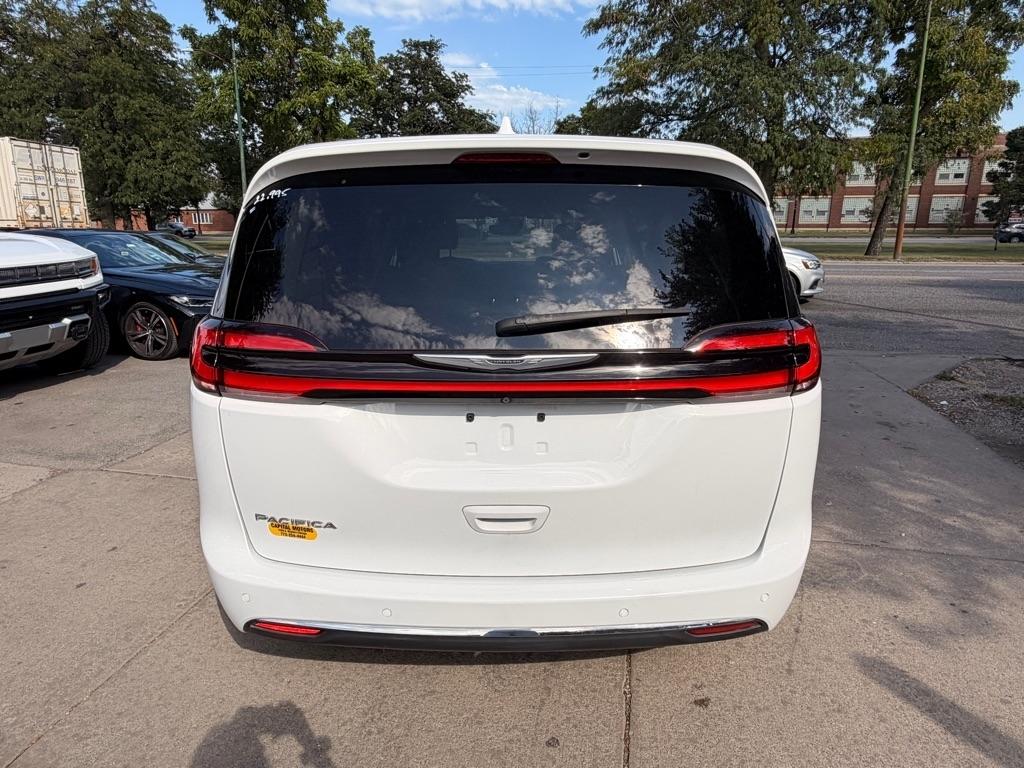 Chrysler Pacifica Touring Plus 2021