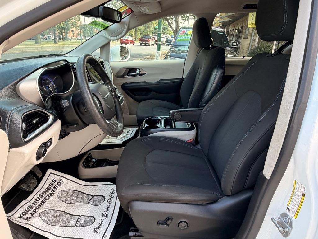 Chrysler Pacifica Touring Plus 2021