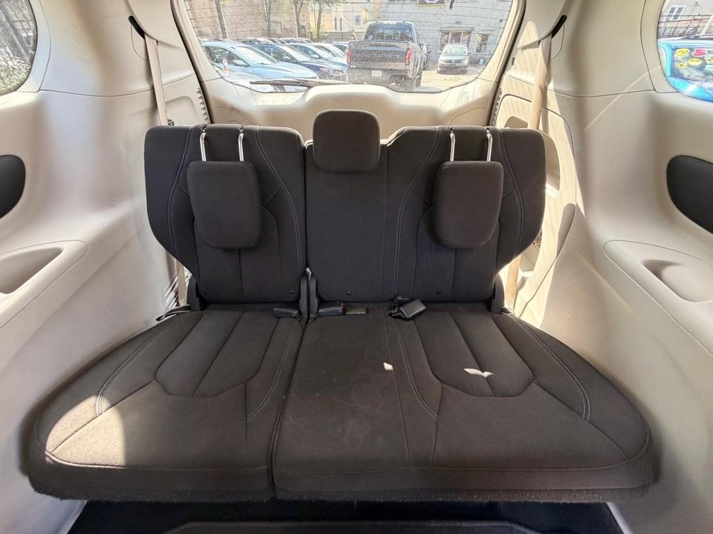 Chrysler Pacifica Touring Plus 2021