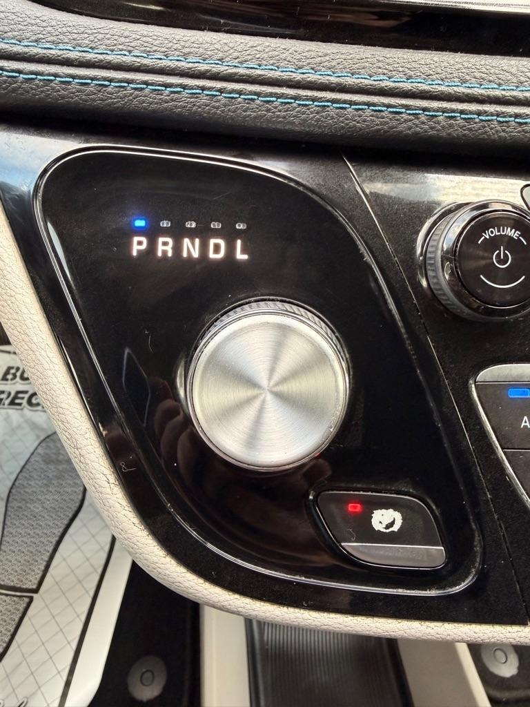 Chrysler Pacifica Touring Plus 2021