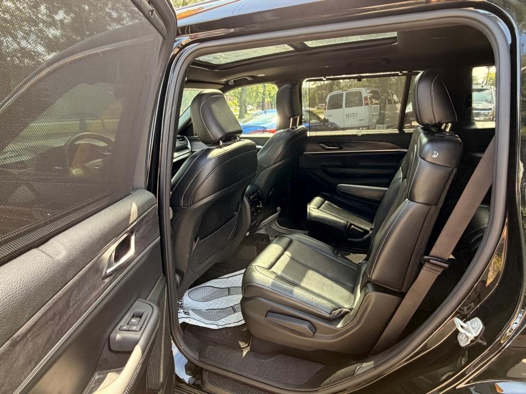 Jeep Grand Cherokee L Limited 4WD 2024
