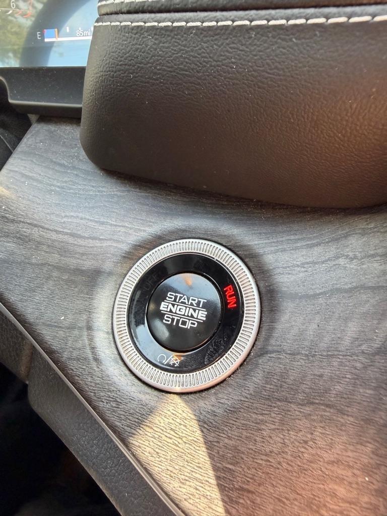 Jeep Grand Cherokee L Limited 4WD 2024