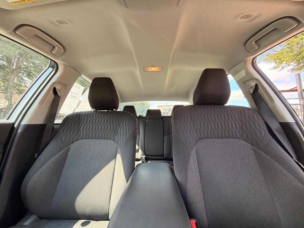 Toyota Camry Hybrid XLE 2025