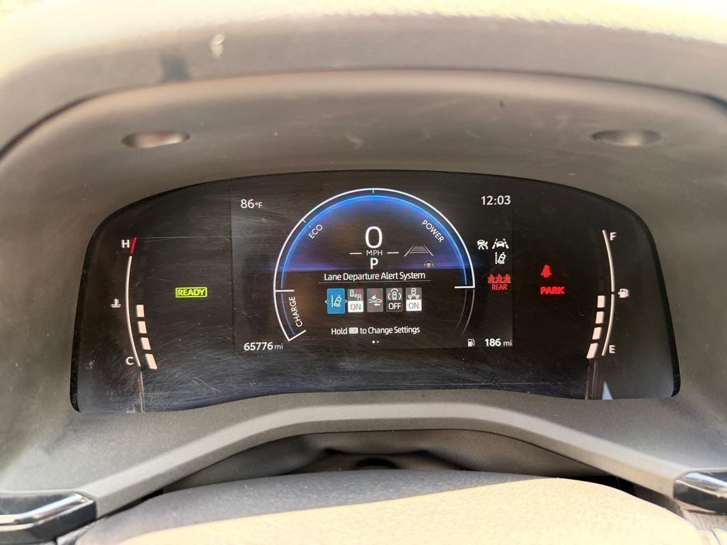 Toyota Camry Hybrid XLE 2025