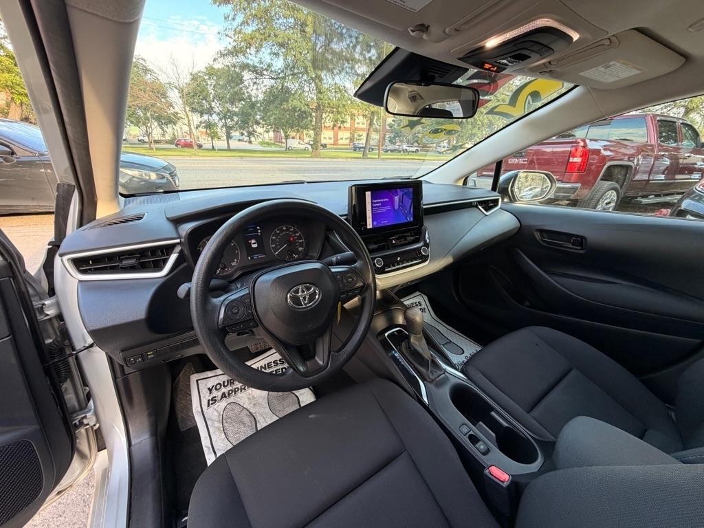 Toyota Corolla LE 2025