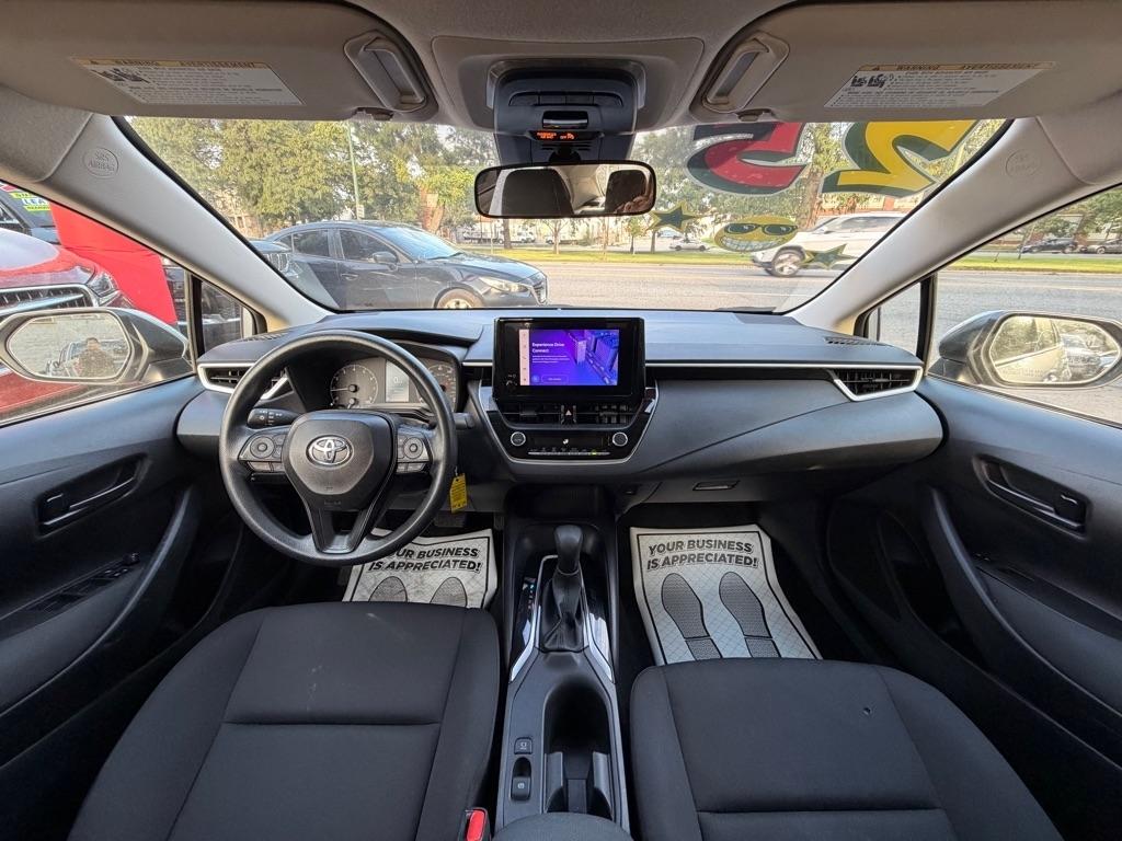Toyota Corolla LE 2025