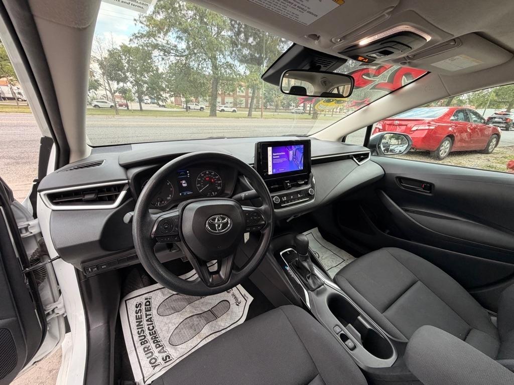 Toyota Corolla LE 2025