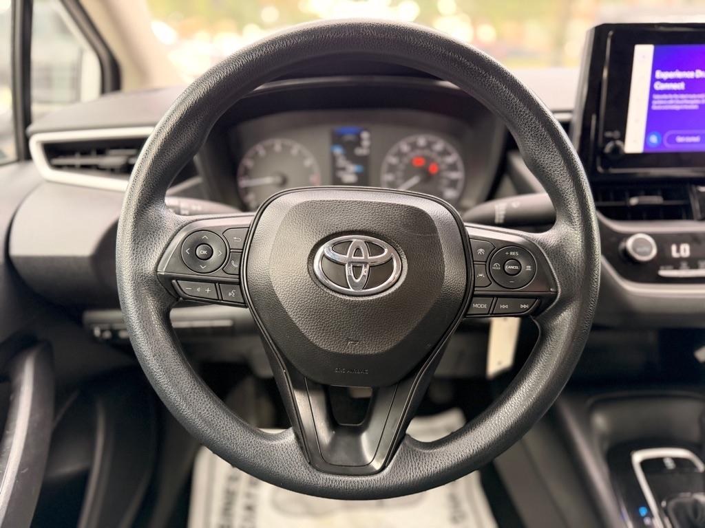 Toyota Corolla LE 2025
