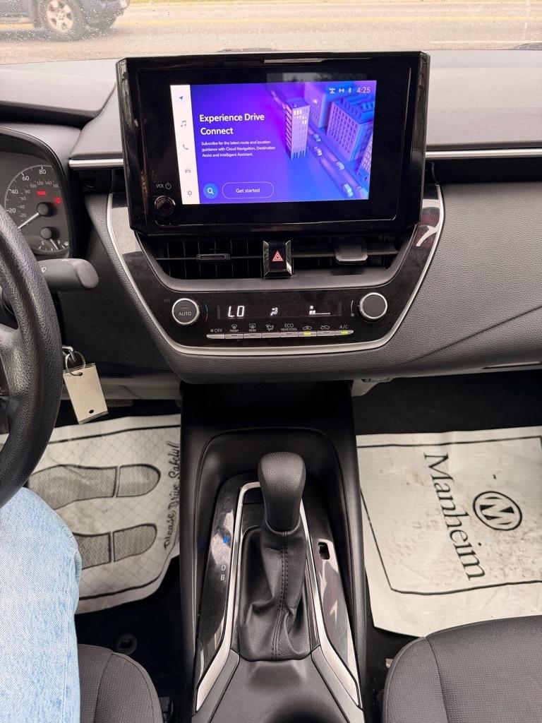 Toyota Corolla LE 2025