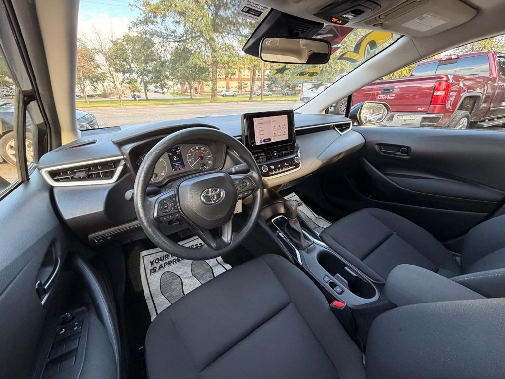 Toyota Corolla LE 2025