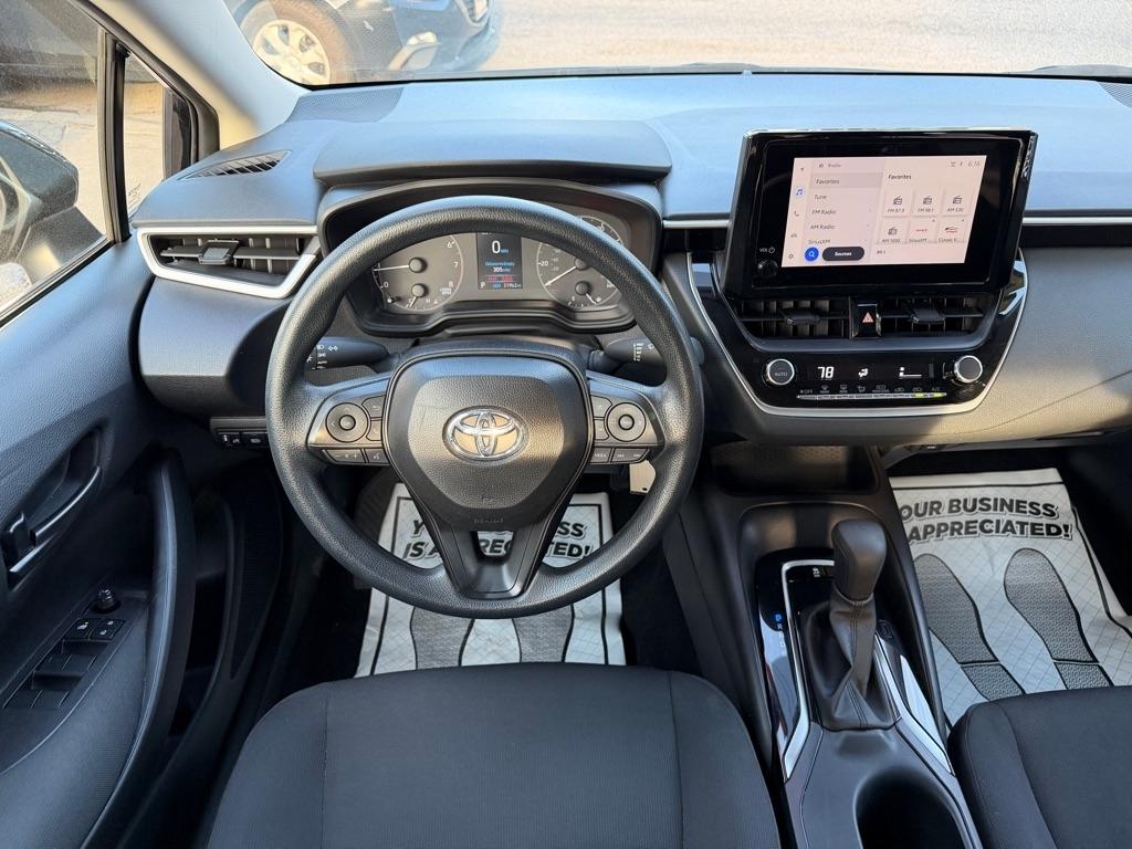 Toyota Corolla LE 2025