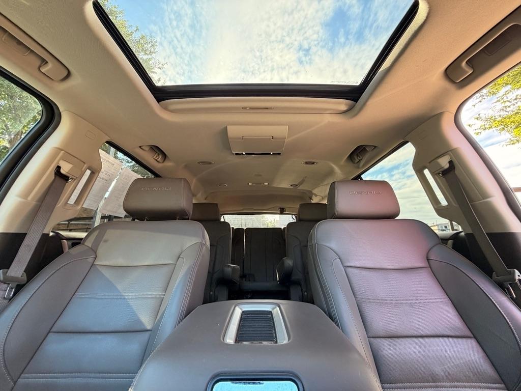 GMC Yukon Denali 4WD 2016