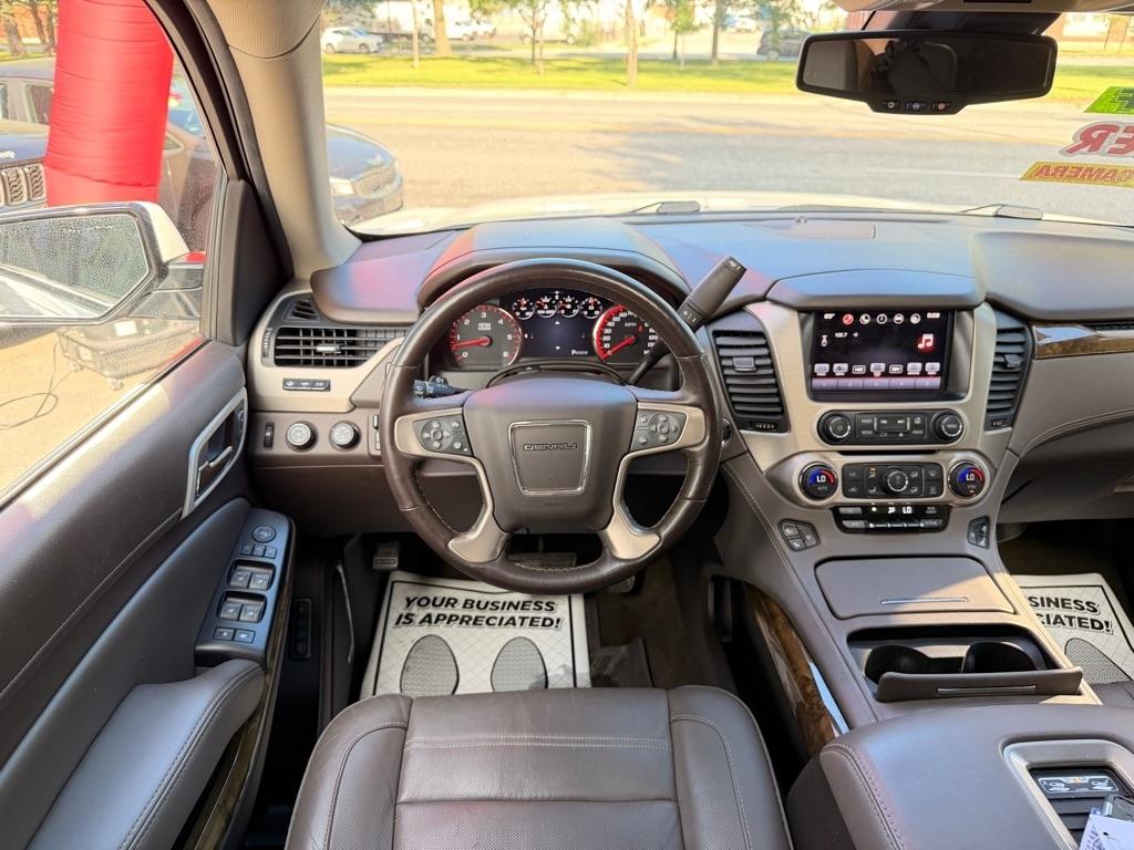 GMC Yukon Denali 4WD 2016