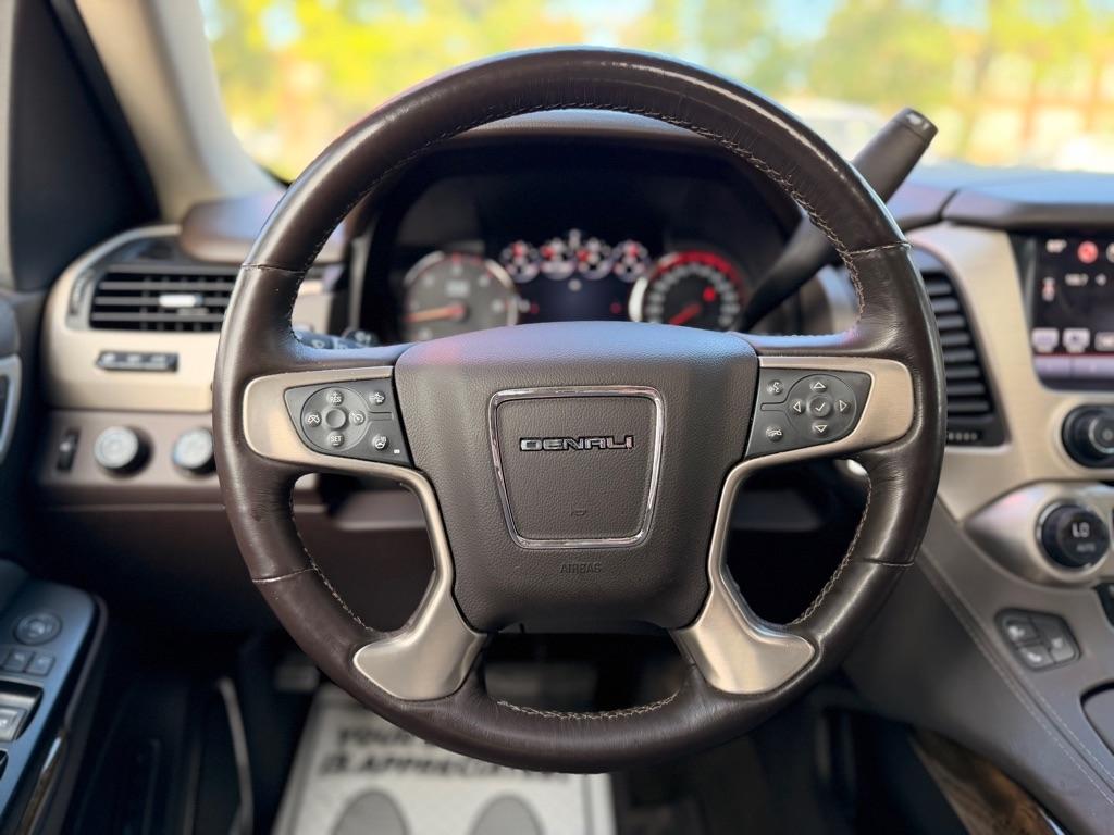 GMC Yukon Denali 4WD 2016