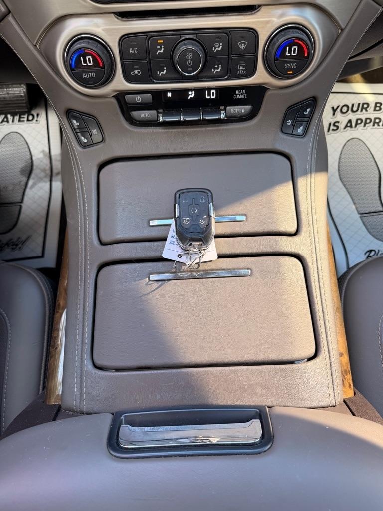 GMC Yukon Denali 4WD 2016