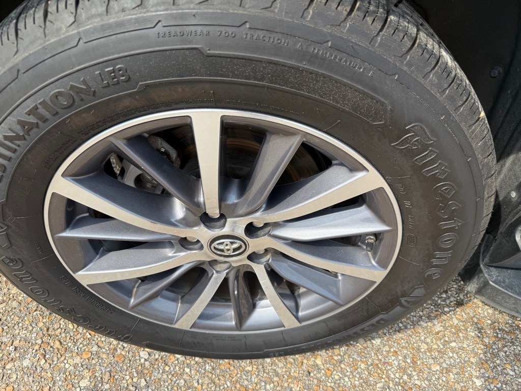 Toyota Highlander XLE FWD V6 2019