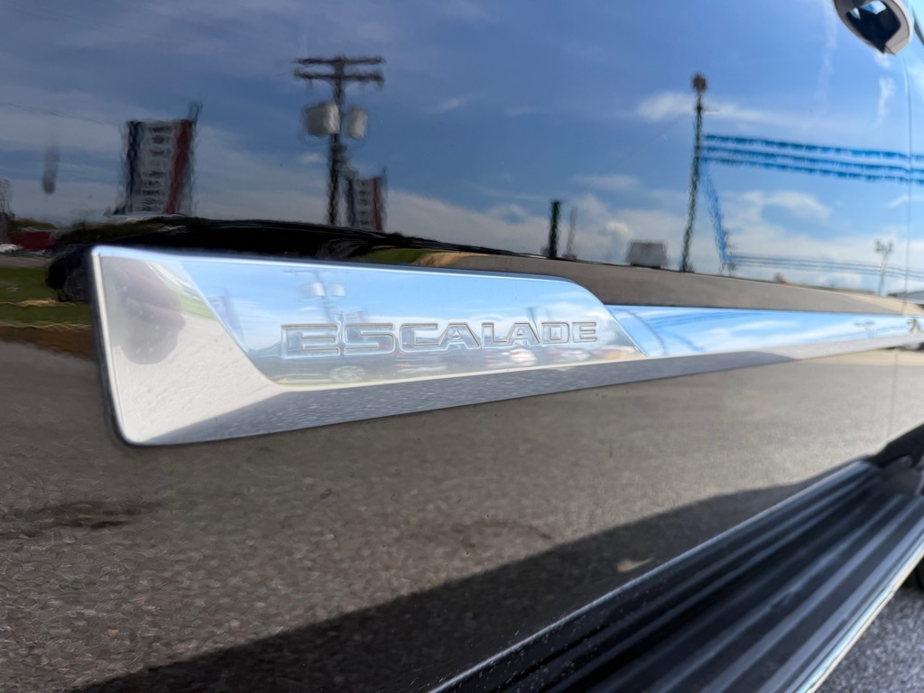 Cadillac Escalade 2WD 4dr Luxury Collection 2016