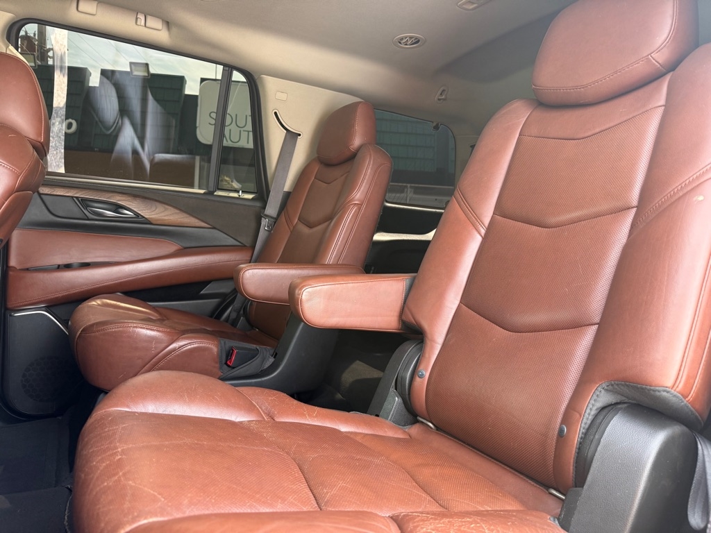 Cadillac Escalade 2WD 4dr Luxury Collection 2016