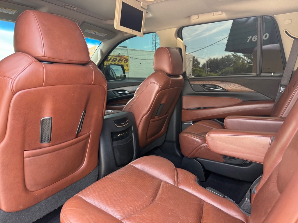 Cadillac Escalade 2WD 4dr Luxury Collection 2016