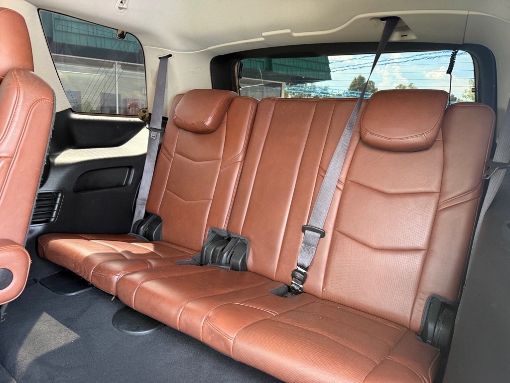 Cadillac Escalade 2WD 4dr Luxury Collection 2016