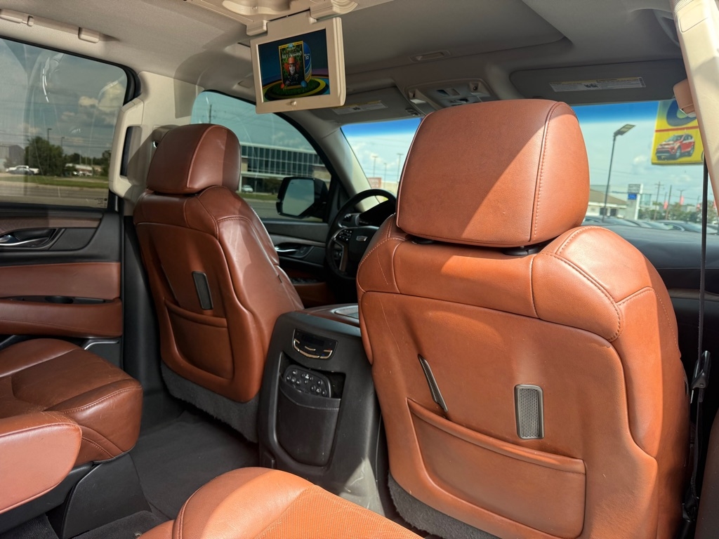 Cadillac Escalade 2WD 4dr Luxury Collection 2016
