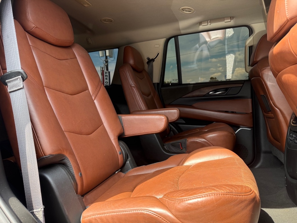 Cadillac Escalade 2WD 4dr Luxury Collection 2016