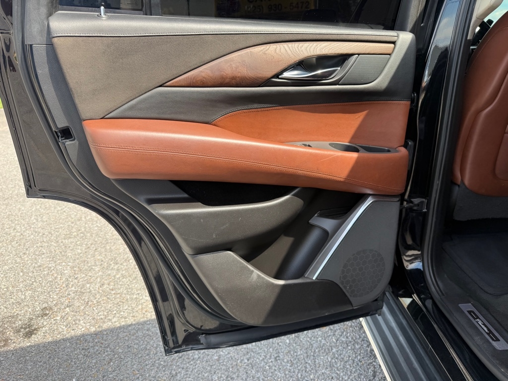 Cadillac Escalade 2WD 4dr Luxury Collection 2016