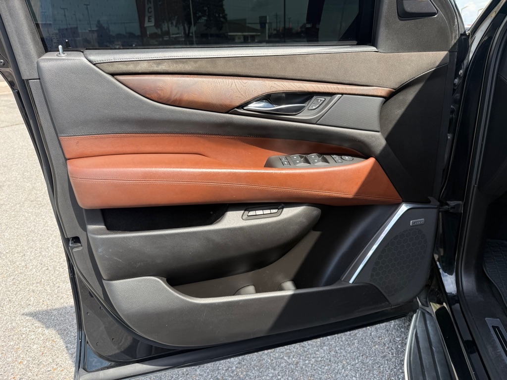 Cadillac Escalade 2WD 4dr Luxury Collection 2016